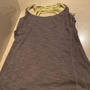 Lululemon sports top